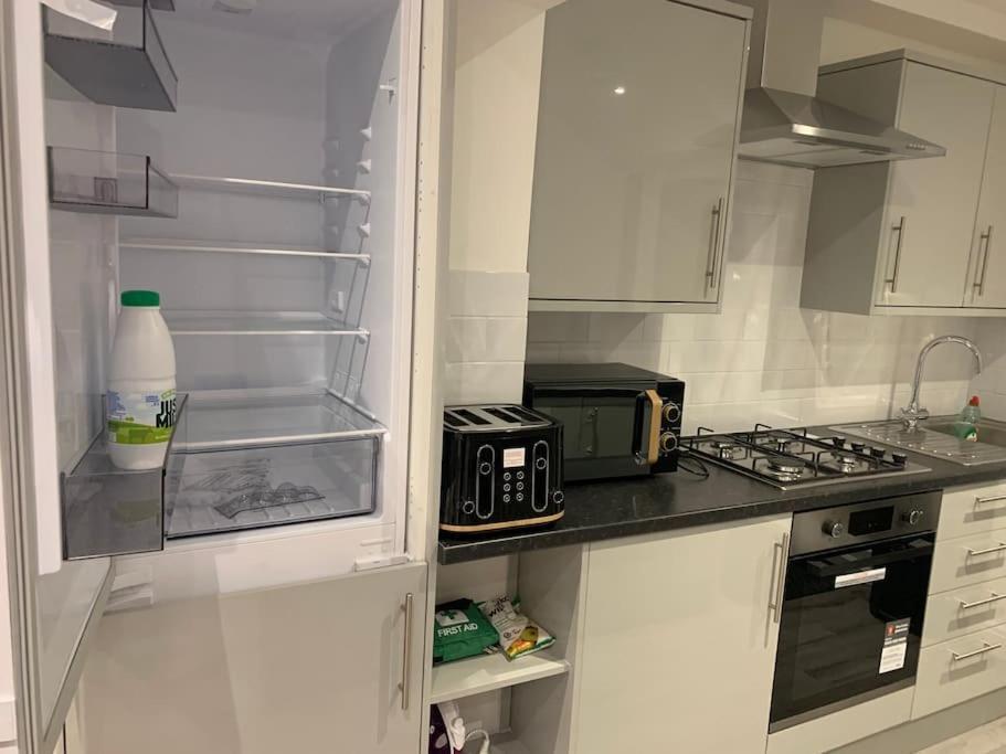 Beautiful 5Bedroom Hse-Contractor/Family/Corporate Ντάρτφορντ Εξωτερικό φωτογραφία